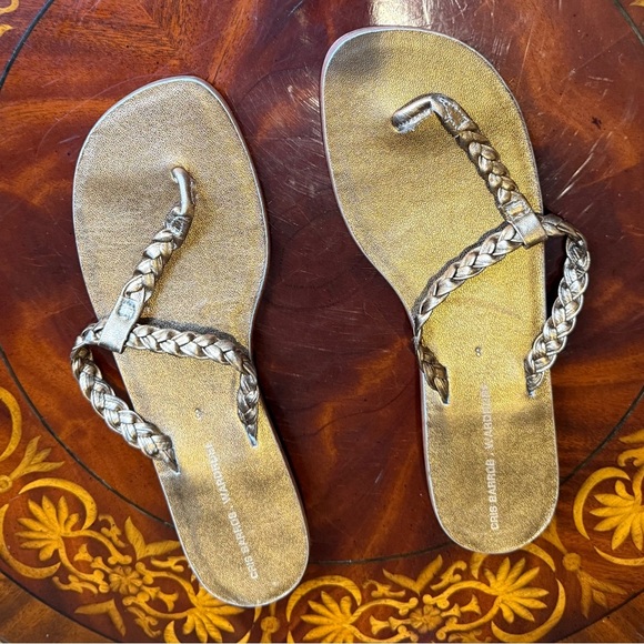 NWOT Cris Barros Wardrobe Gold Leather Braided T strap Sandals Size 8 MSRP $165 - Picture 7 of 8